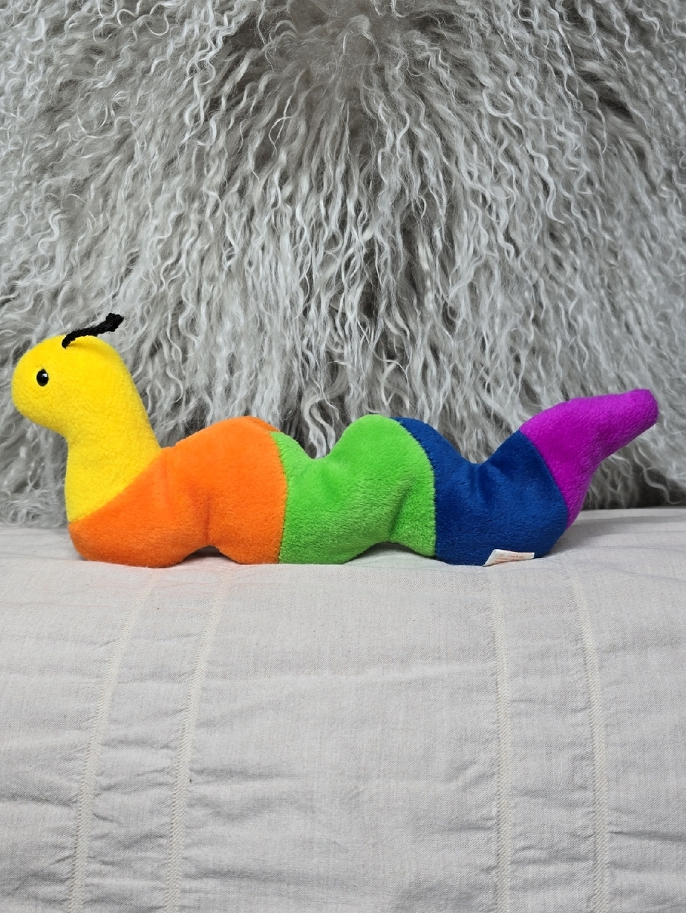 TY Beanie Baby Inch the Caterpillar | 1995 Vintage Rainbow Plush - Picture 4 of 9